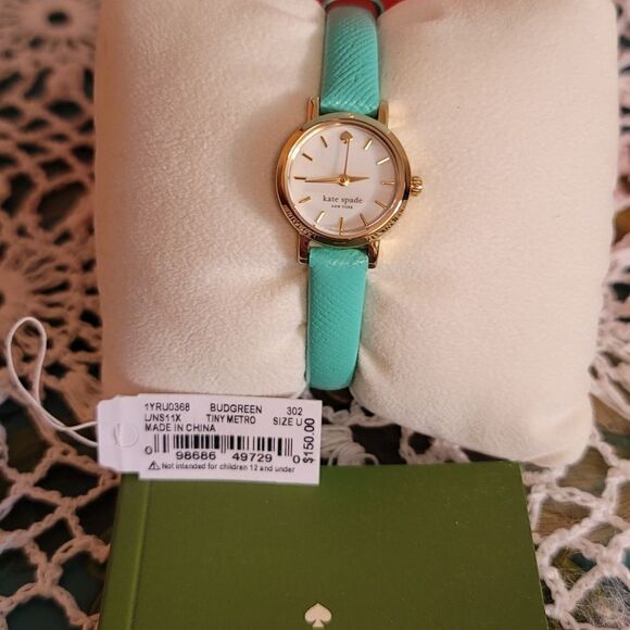 Vintage Kate Spade Tiny Metro Watxh in Bud Green Brand New in Box - Picture 4 of 6